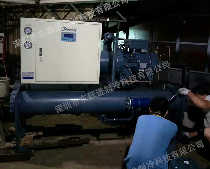 廣西制藥廠(chǎng)螺桿式水冷機(jī)組案例_中藥工藝降溫機(jī)組解決方案